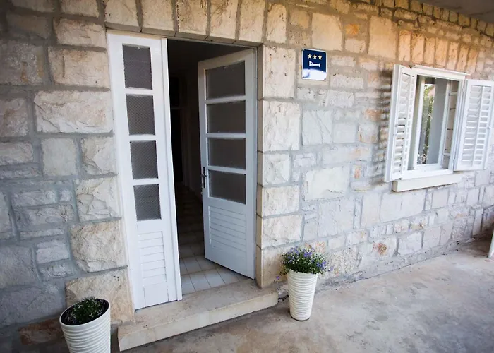 Jozica In - Insel Korcula 6371 * Brna